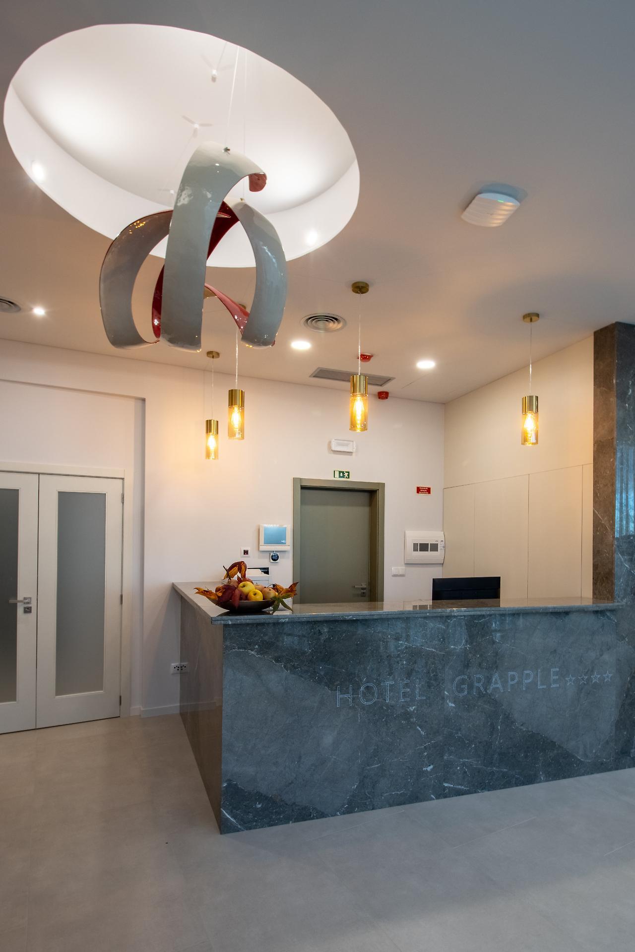 Grapple Hotel & Spa 卡拉泽达丹西昂伊什 外观 照片
